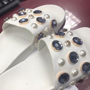 Tory Burch Vail white slides